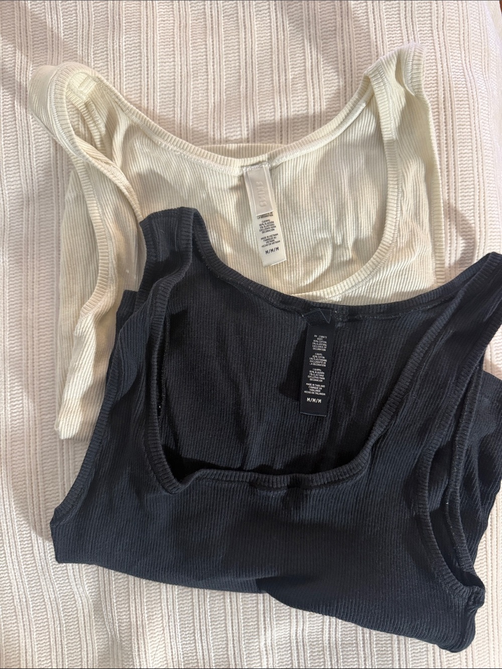 SKIMS Ribbed Scoop Tank Duo — Black & Cream